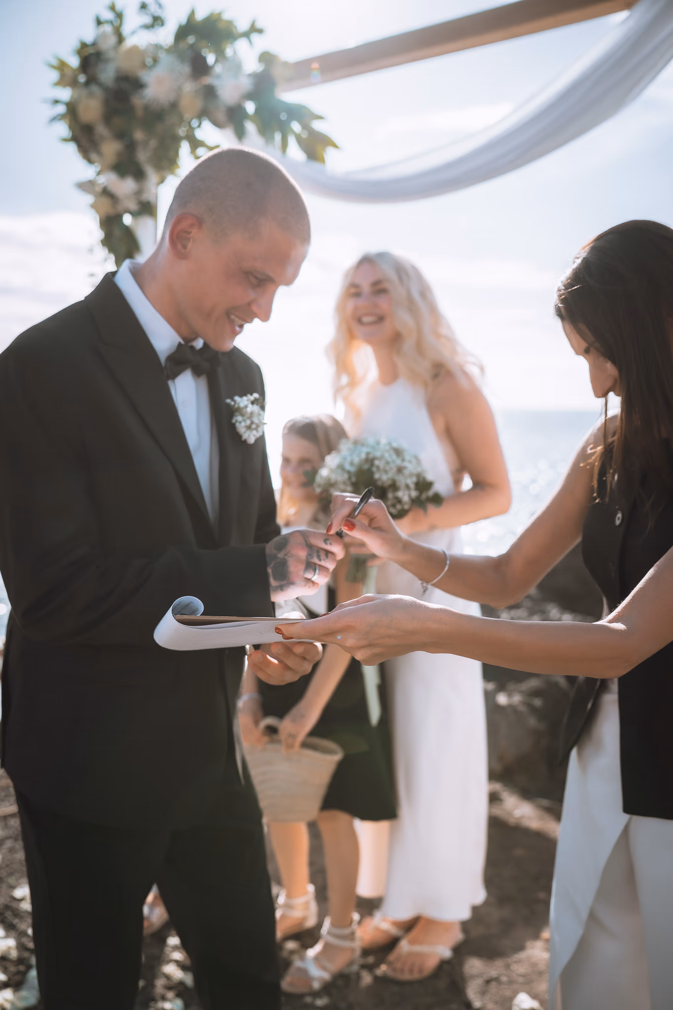 Fotografía de boda de Tomas e Ieva en Playa San Juan, Tenerife — imagen 8 de 20