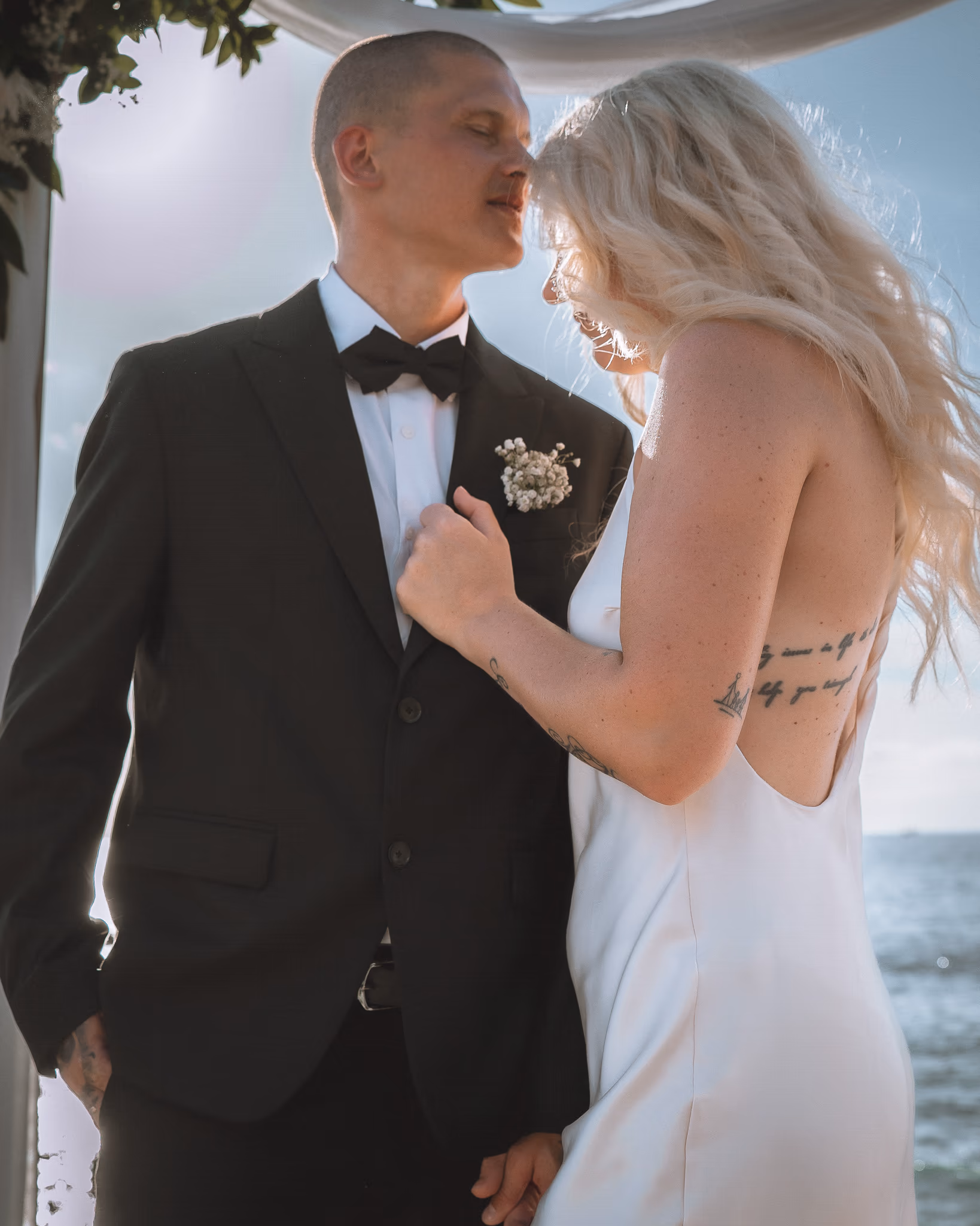 Fotografía de boda de Tomas e Ieva en Playa San Juan, Tenerife — imagen 14 de 20