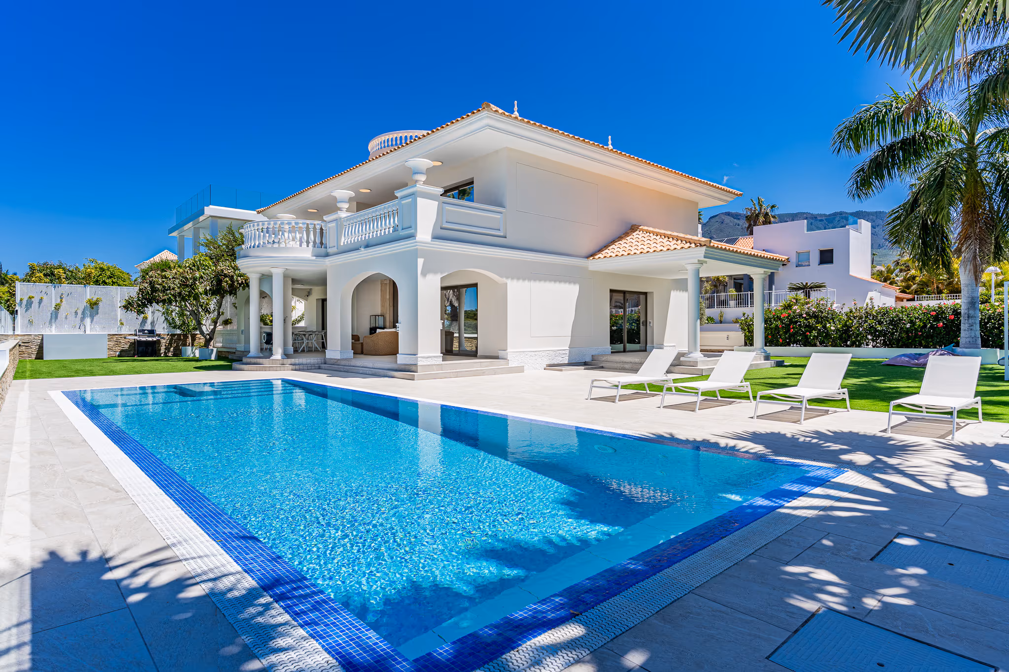 Fotografía inmobiliaria de villa en La Caleta, Tenerife