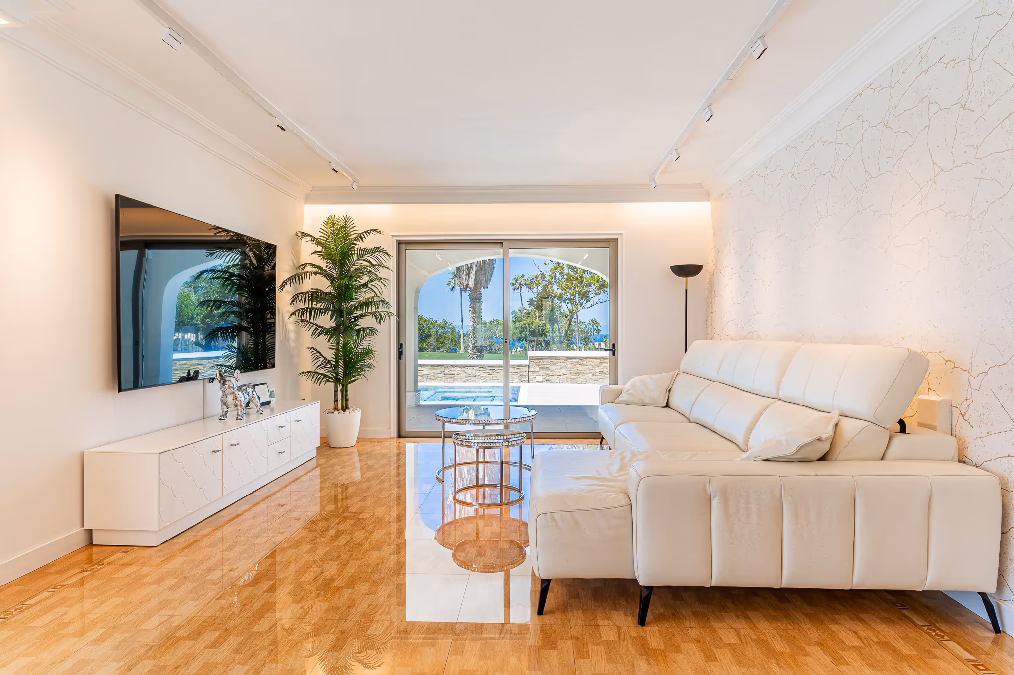 Fotografía inmobiliaria de villa en La Caleta, Tenerife — imagen 10 de 30